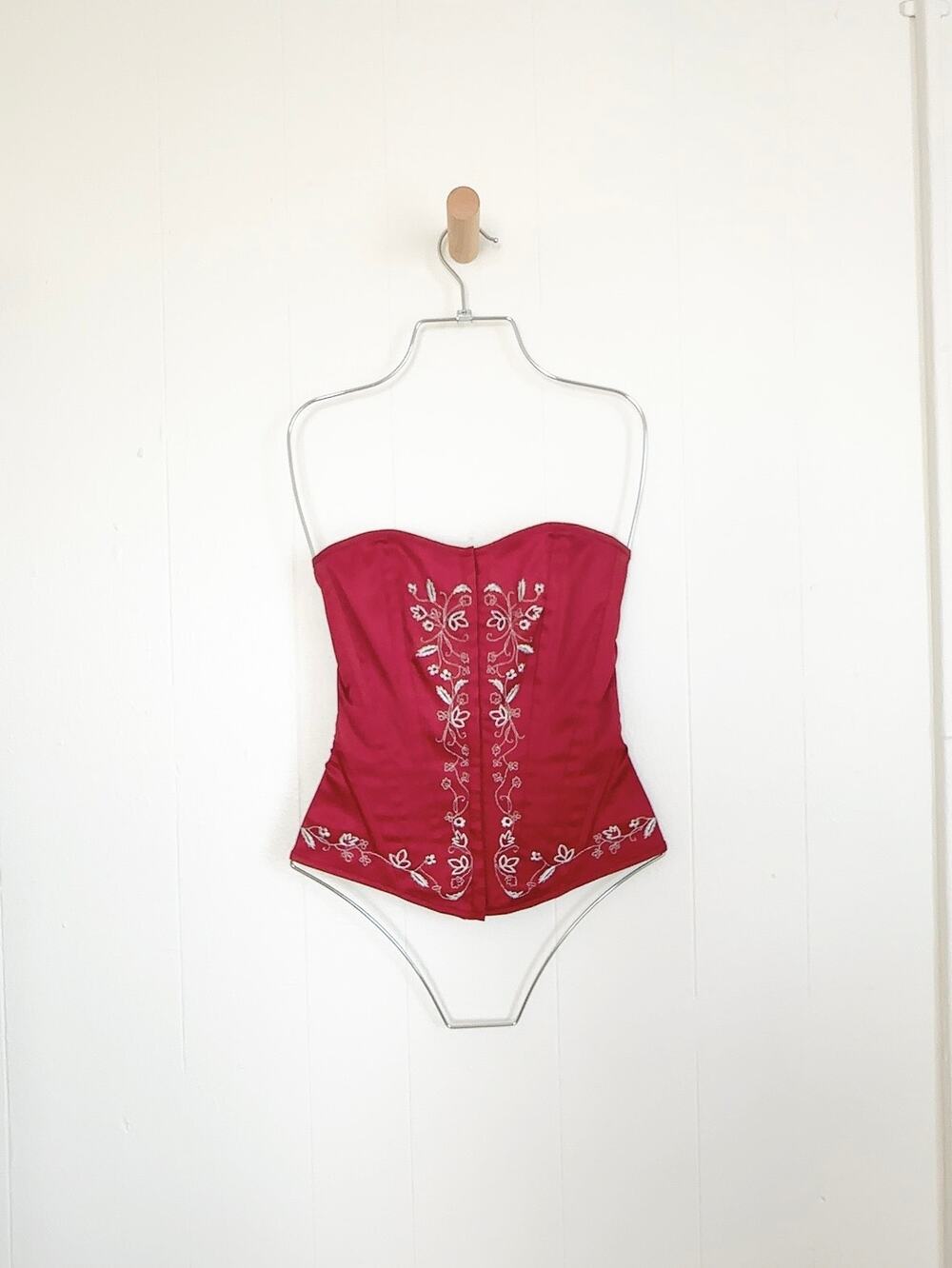 Vintage Charlotte Russe Y2K Red Silver Embroidered Boned Corset Top Size S